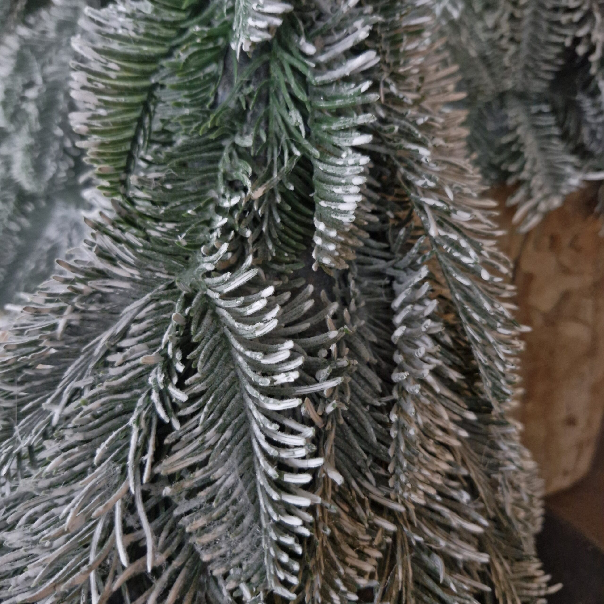 Nobilis Kunst Kerstboompje sneeuw 30cm (rechts op de foto)
