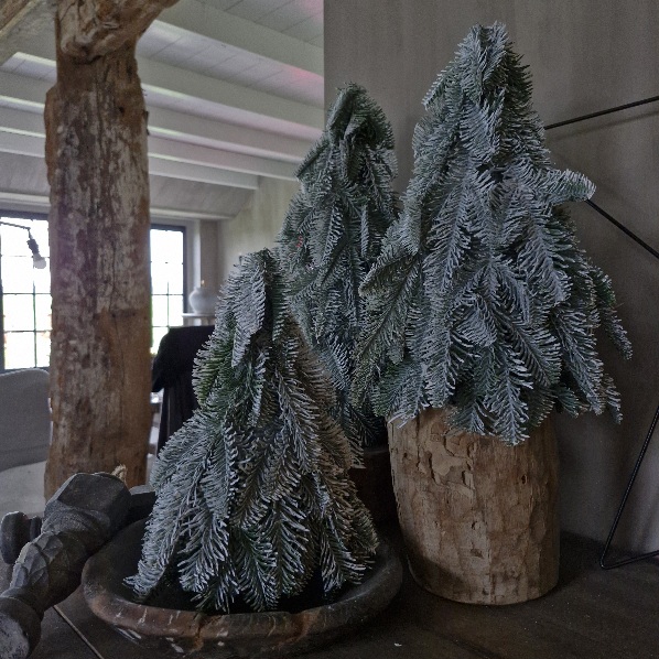 Nobilis Kunst Kerstboompje sneeuw 50cm (links op de foto)